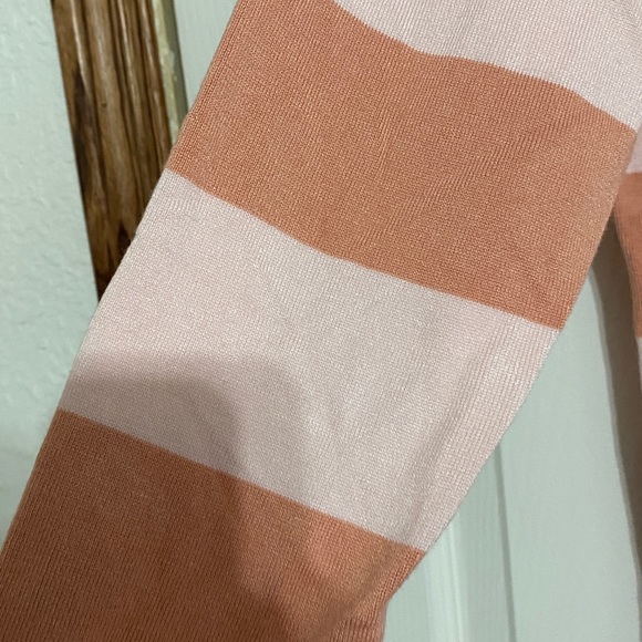 Christopher and Banks tissue weight Spring sweater - Picture 3 of 6